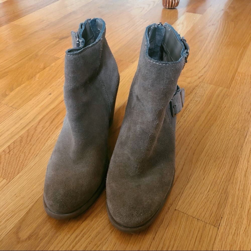 Lucky Brand ankle booties - Picture 2 of 5